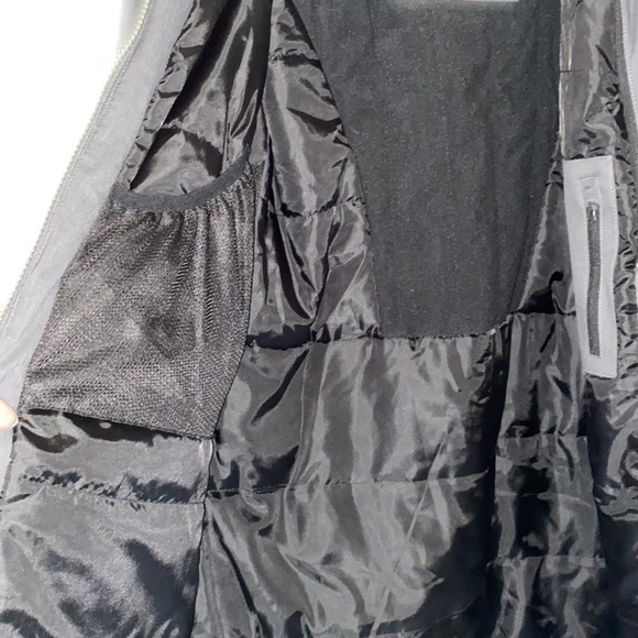 SOLD Women's Northlake Roots 73  Insulated Jacket with Removable Hood - Picture 7 of 11